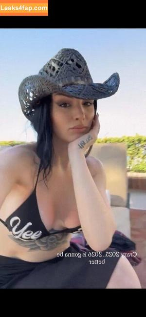 Saraya Bevis photo #0444