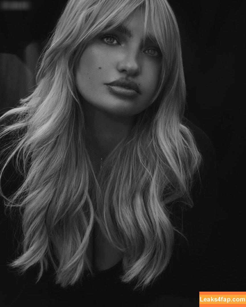 Sarina Nowak / sarinanowak leaked photo photo #0001