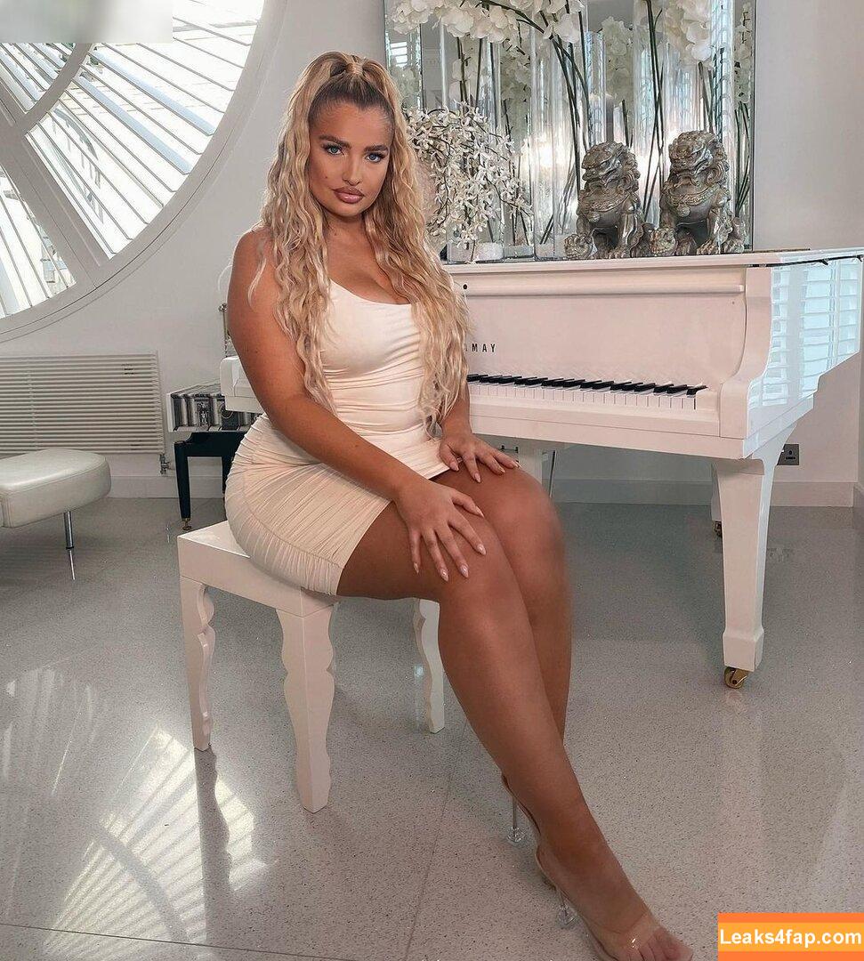 Sarina Nowak / sarinanowak leaked photo photo #0009