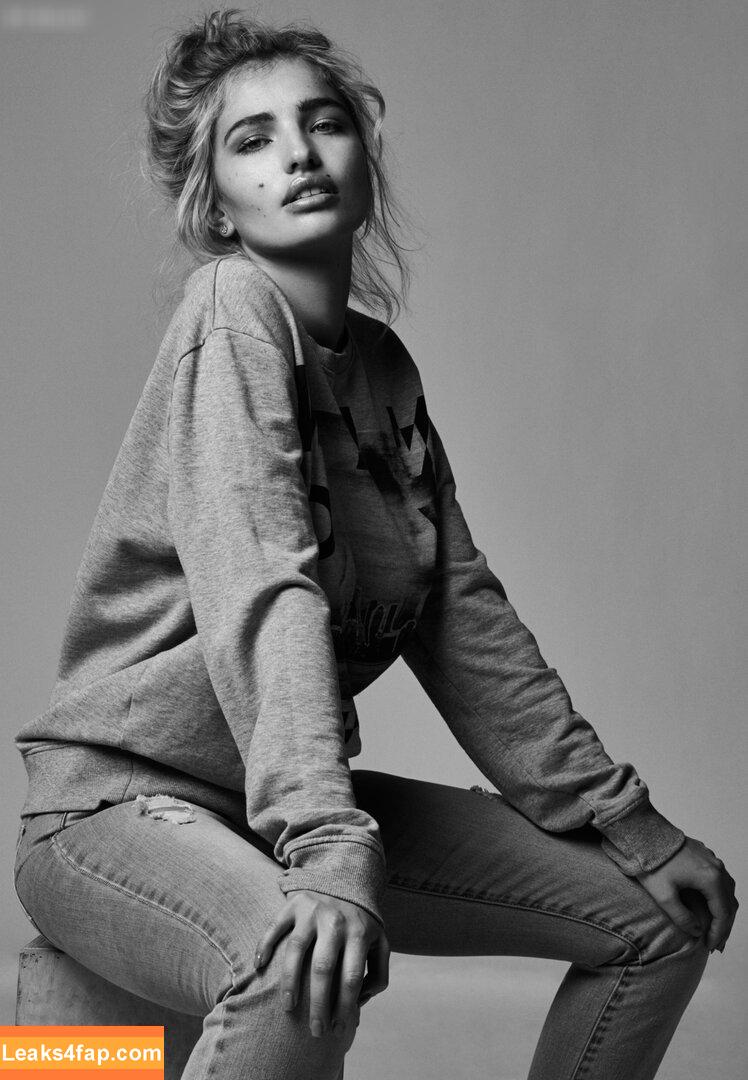 Sarina Nowak / sarinanowak leaked photo photo #0040