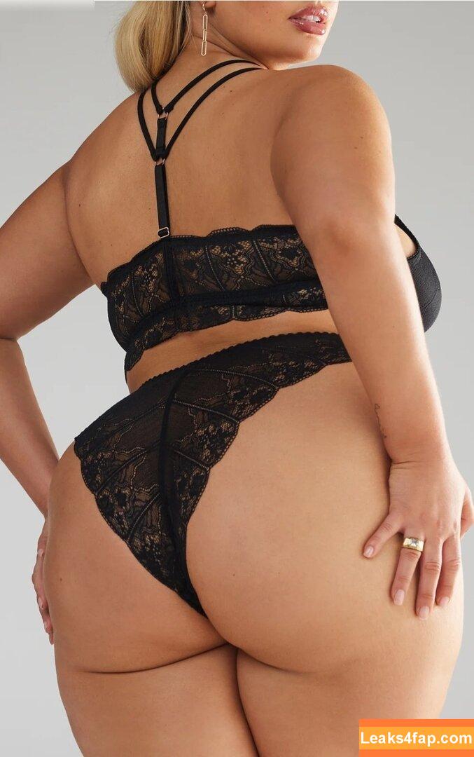 Sarina Nowak / sarinanowak leaked photo photo #0059