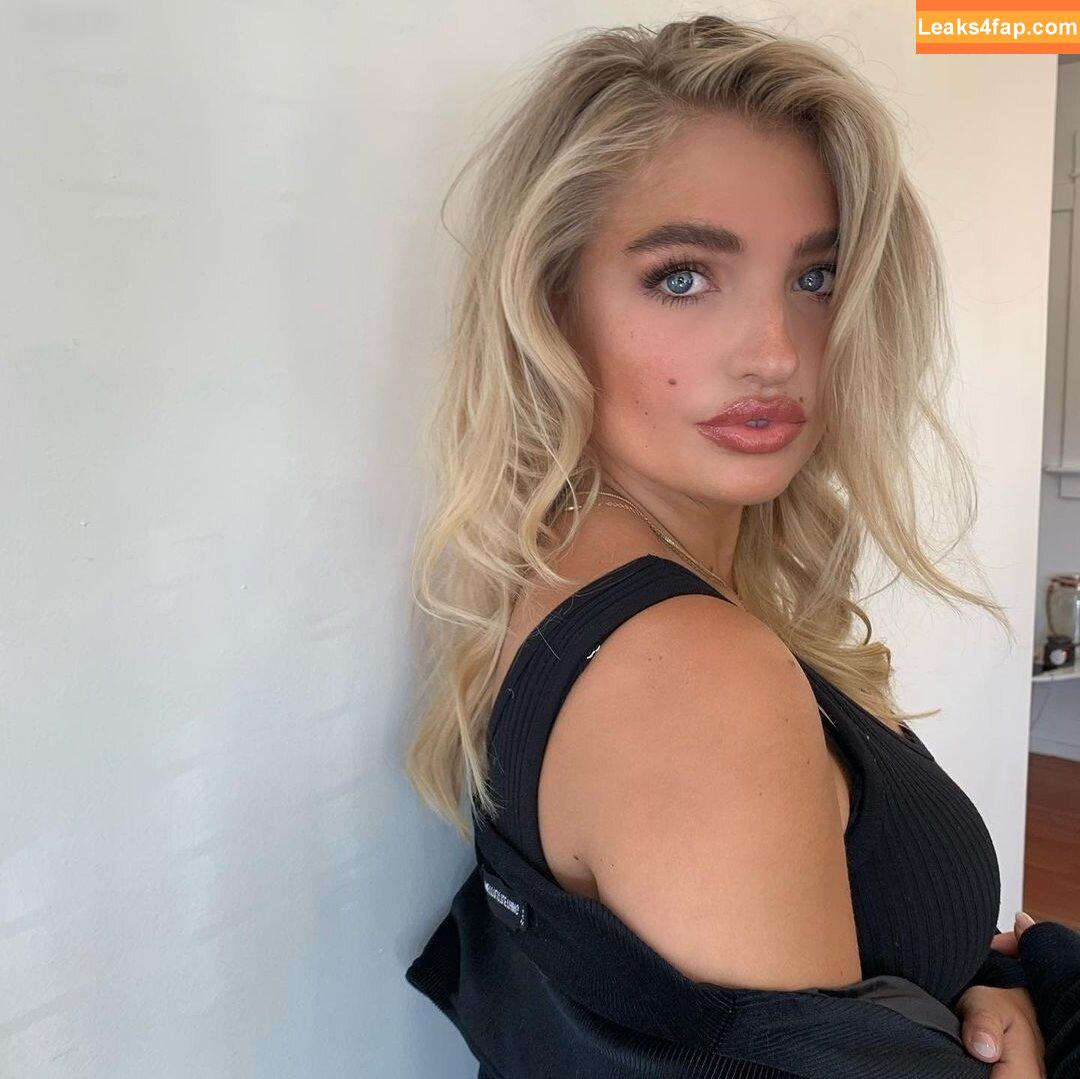 Sarina Nowak / sarinanowak leaked photo photo #0069