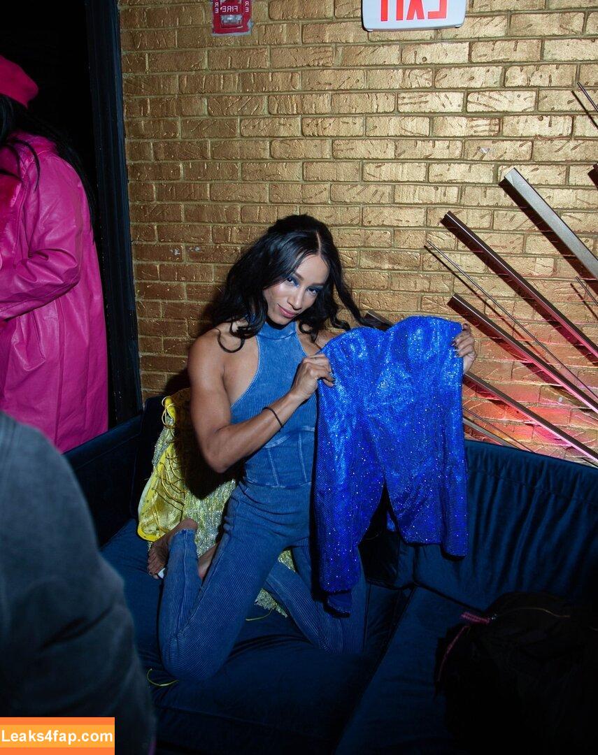 Sasha Banks / sashabankswwe / soxysasha leaked photo photo #0082