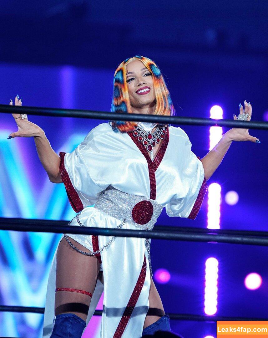 Sasha Banks / sashabankswwe / soxysasha leaked photo photo #0173
