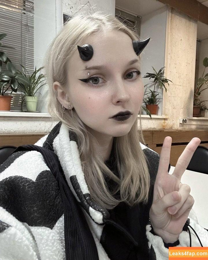 Sasha Gaier / acidjazzsinger / sasha.gaier / yukajevons leaked photo photo #0043