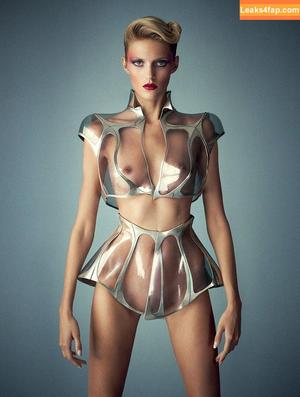 Sasha Luss фото #0042