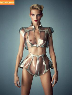 Sasha Luss фото #0046