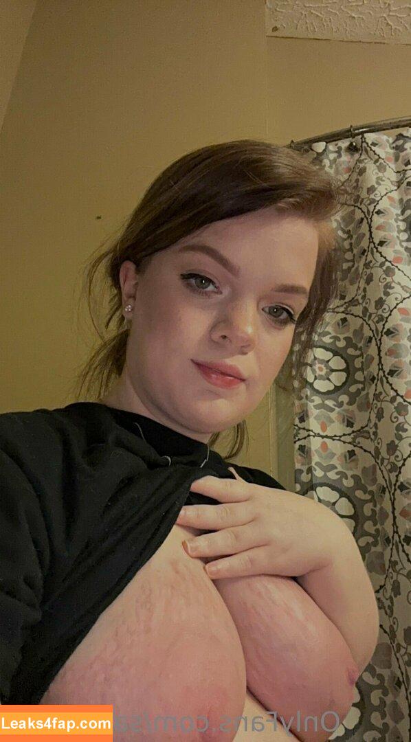 sassyholly /  leaked photo photo #0012