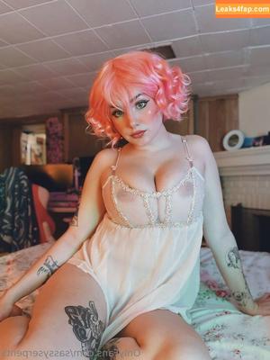 Sassyserpents photo #0110