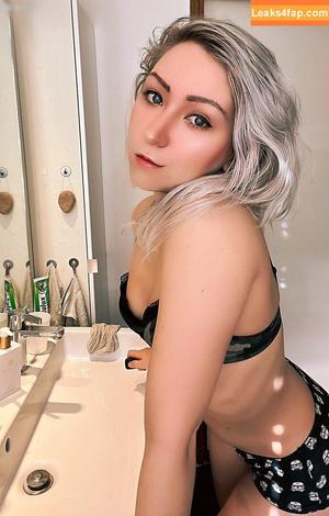 Satiella photo #0216