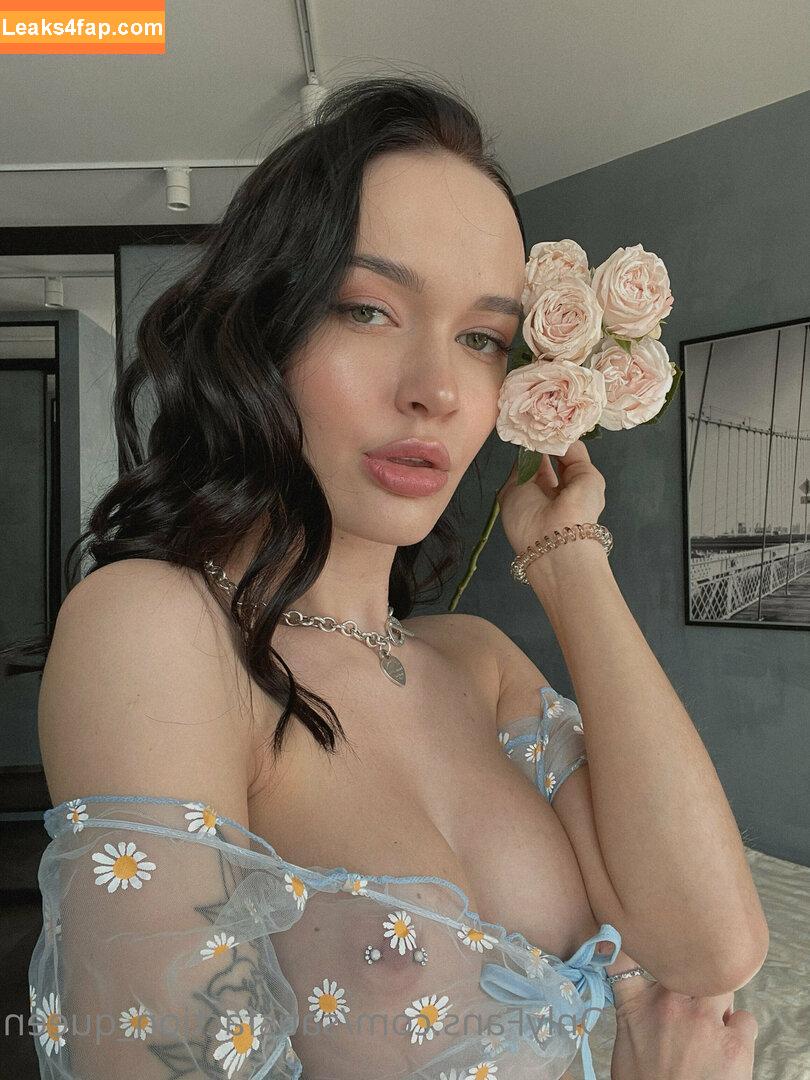 satisfaction_queen / itsyvicky leaked photo photo #0046