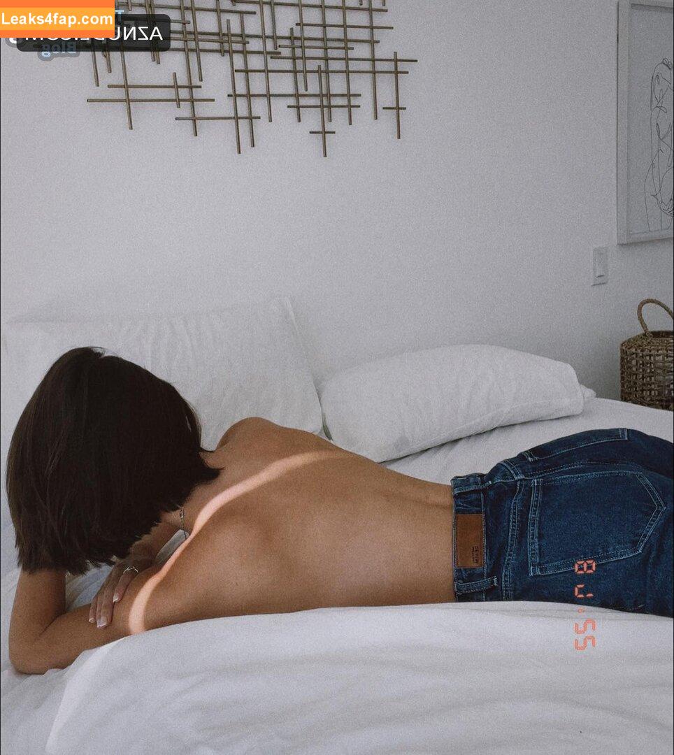 Savanna Demers /  leaked photo photo #0008