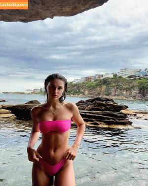 Savannah Clarke photo #0152