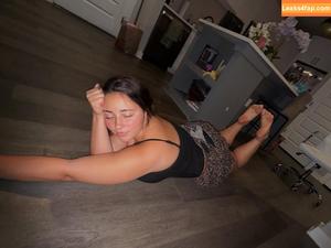 Savannah Soles photo #0006