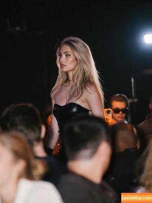 Saxon Sharbino photo #0090