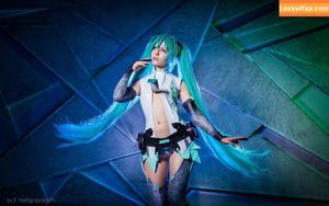 Saya Scarlet photo #0030