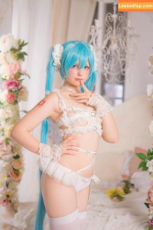Saya Scarlet photo #0100