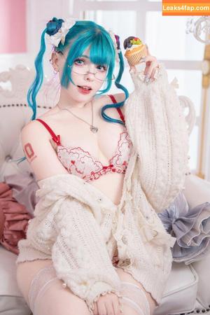 Saya Scarlet photo #0541