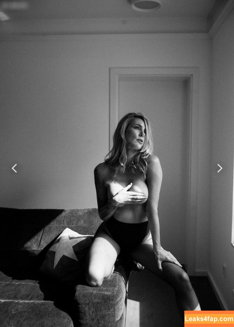 Scarletbitch / sinako__ / skyress_vip leaked photo photo #0117