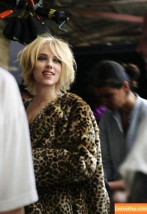 Scarlett Johansson photo #0667