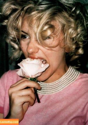 Scarlett Johansson photo #0689