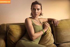 Scarlett Johansson photo #0744