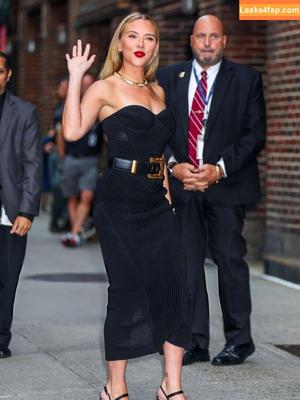 Scarlett Johansson photo #2909