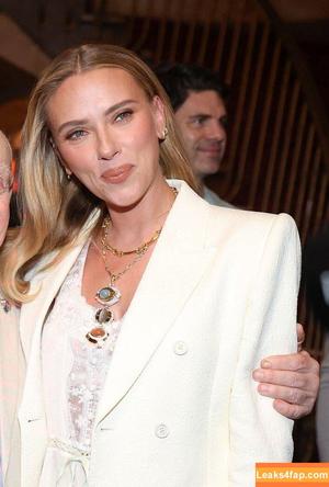 Scarlett Johansson photo #2939