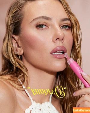 Scarlett Johansson photo #2961