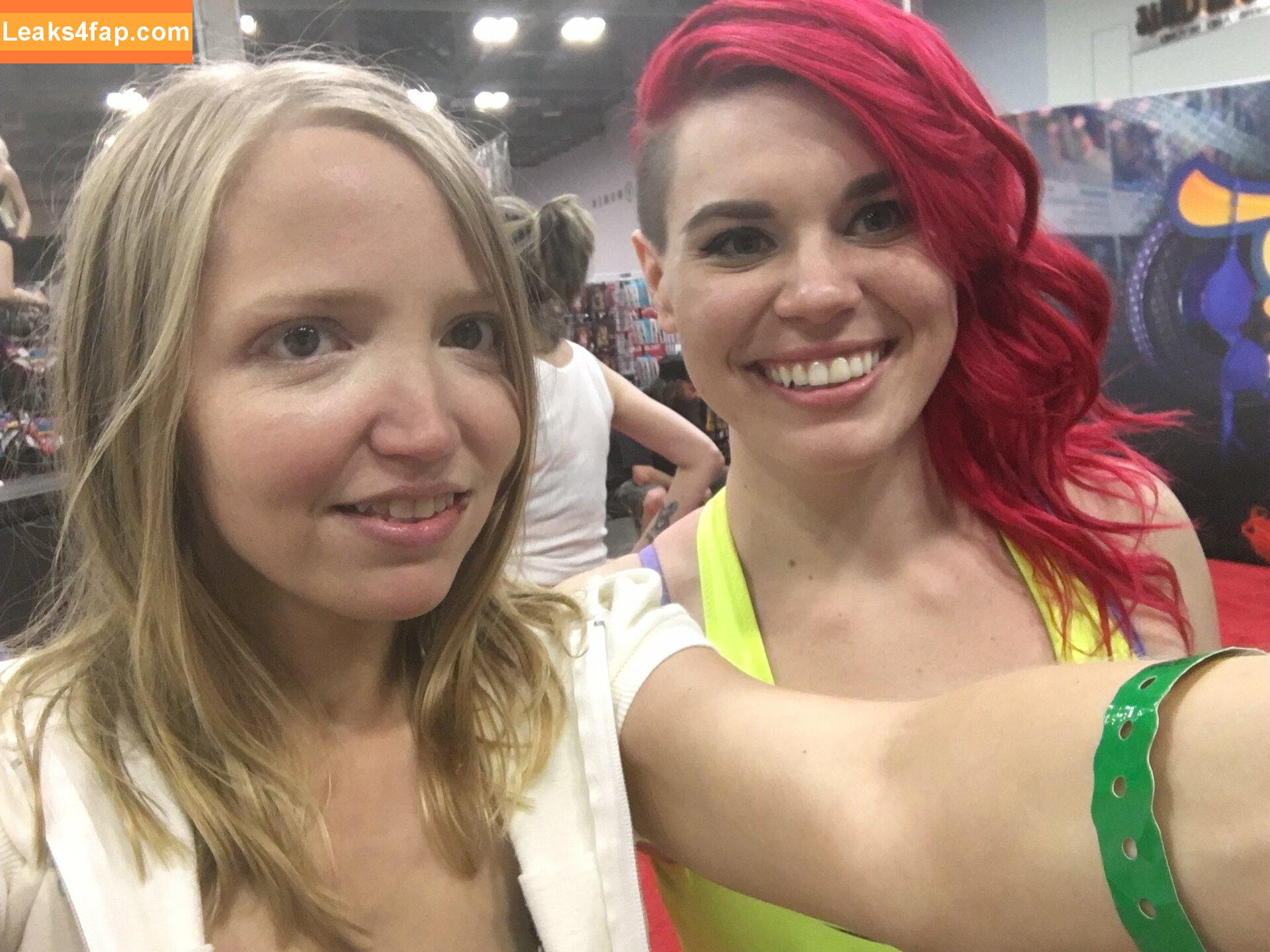 ScarlettFoxPlay / scarletfoxplay leaked photo photo #0025