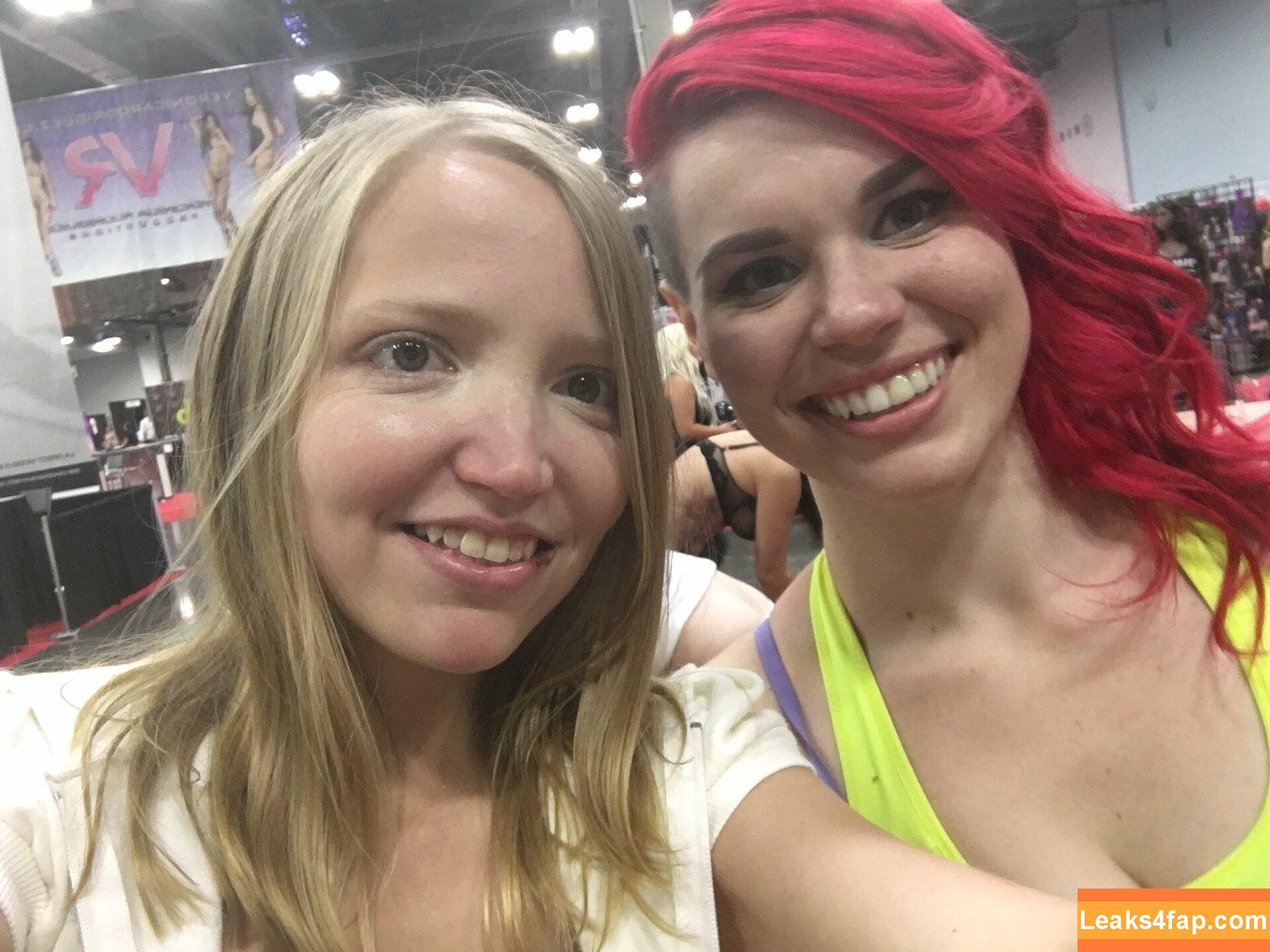 ScarlettFoxPlay / scarletfoxplay leaked photo photo #0026