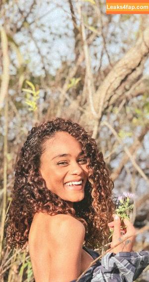 Scarlit Scandal фото #0062