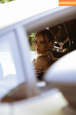 Scarlit Scandal фото #0088