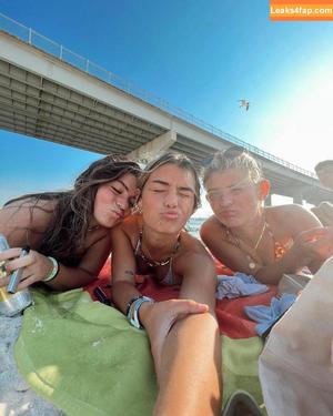 Schlenker Sisters photo #0071