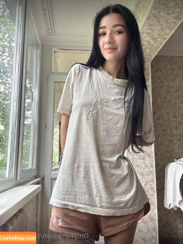 SchoolGirl9 / schoolgirl9_ leaked photo photo #0084