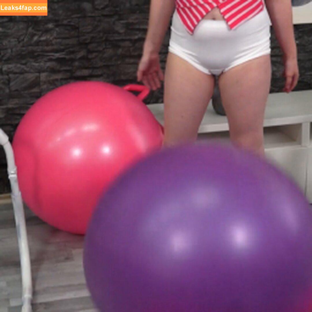 scorepass / gina_gerson / valentina_ginagerson_official leaked photo photo #3970