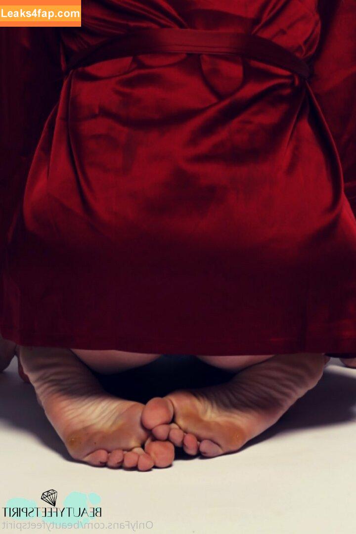 secret.feetbeauty /  leaked photo photo #0057