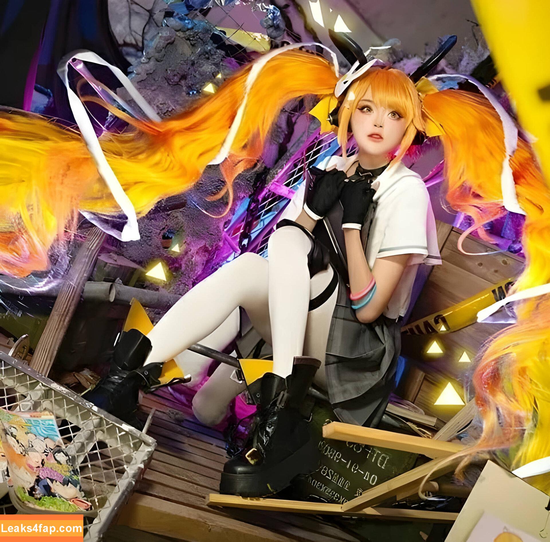 SeeU Cosplay / SeeUXiaoRou / ambrapazzani / seeu_cosplay leaked photo photo #0066