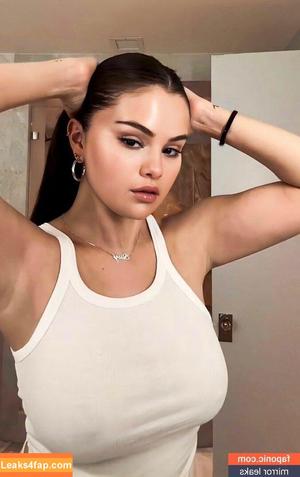 Selena Gomez photo #0901