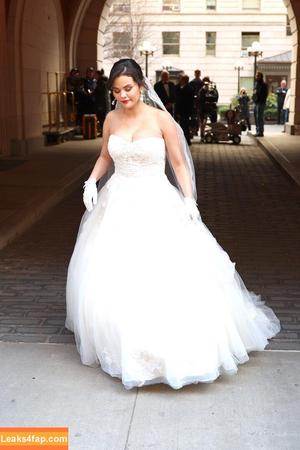 Selena Gomez photo #0918