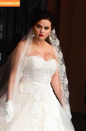 Selena Gomez photo #0936