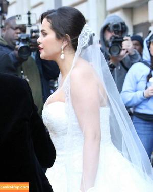 Selena Gomez photo #0943