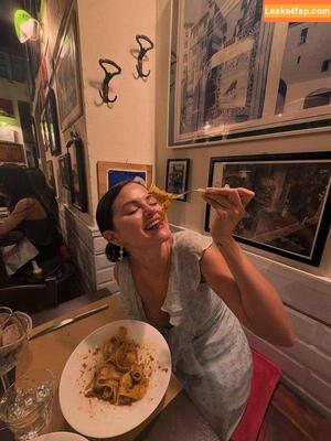 Selena Gomez photo #9019