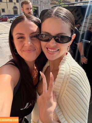 Selena Gomez photo #9026