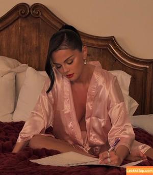 Selena Gomez фото #9064
