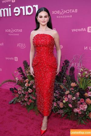 Selena Gomez фото #9107