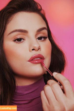 Selena Gomez photo #1002