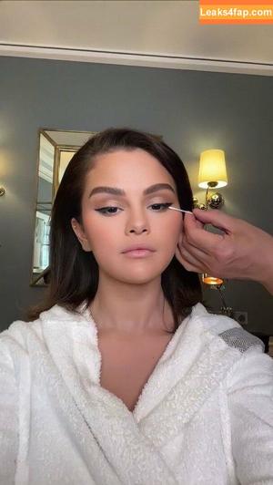 Selena Gomez photo #1068