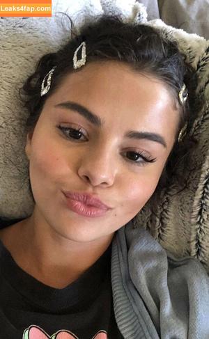 Selena Gomez photo #1084