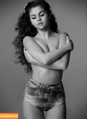 Selena Gomez photo #1169